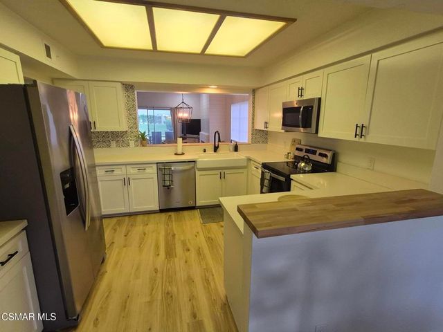 642 Vista Lago Circle N, Palm Desert, CA 92211
