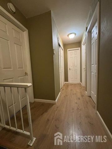 9 Quincy Circle S, South Brunswick, NJ 08810