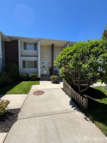 9 Quincy Circle S, South Brunswick, NJ 08810