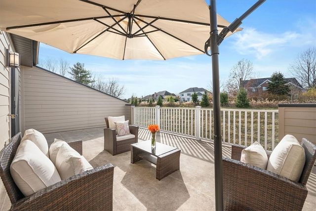 202 Kousa Ln, Peters Twp, PA 15367