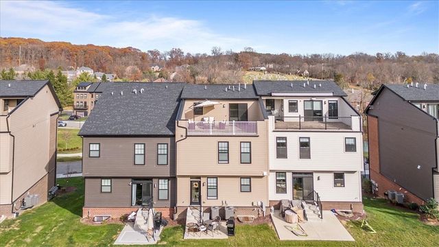 202 Kousa Ln, Peters Twp, PA 15367