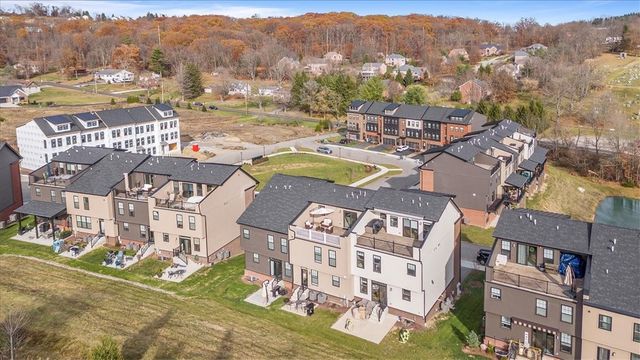 202 Kousa Ln, Peters Twp, PA 15367