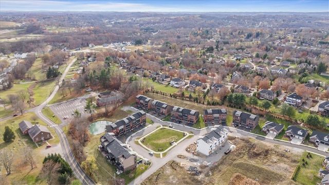 202 Kousa Ln, Peters Twp, PA 15367