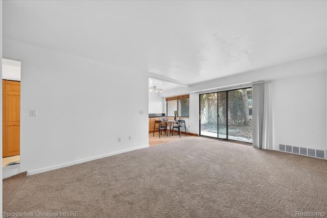 3815 Lone Pine Road, West Bloomfield Charter Township, MI 48323