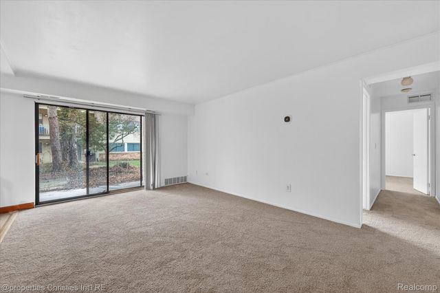 3815 Lone Pine Road, West Bloomfield Charter Township, MI 48323