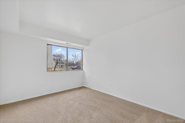 3815 Lone Pine Road, West Bloomfield Charter Township, MI 48323