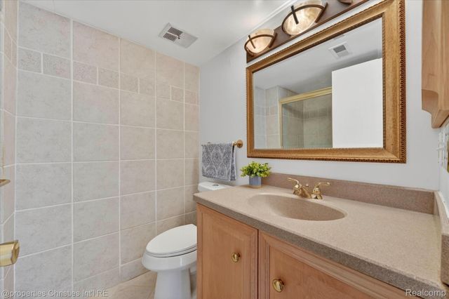 3815 Lone Pine Road, West Bloomfield Charter Township, MI 48323