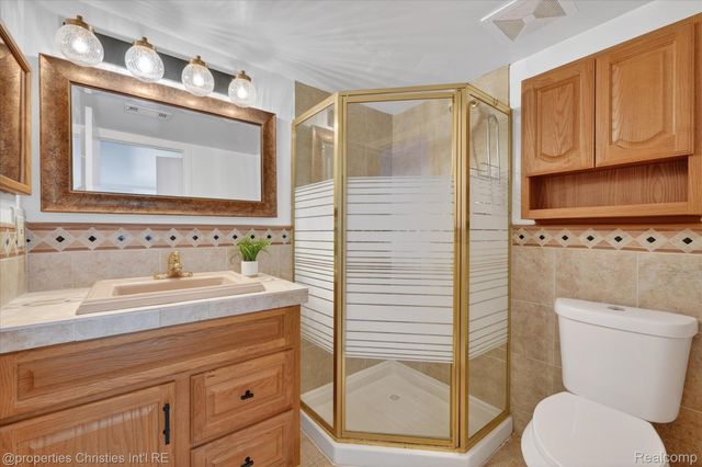 3815 Lone Pine Road, West Bloomfield Charter Township, MI 48323