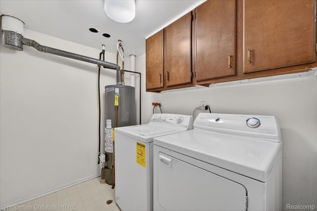 3815 Lone Pine Road, West Bloomfield Charter Township, MI 48323
