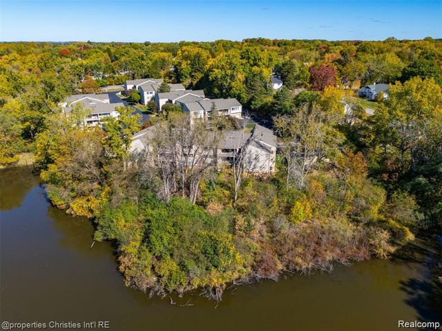 3815 Lone Pine Road, West Bloomfield Charter Township, MI 48323