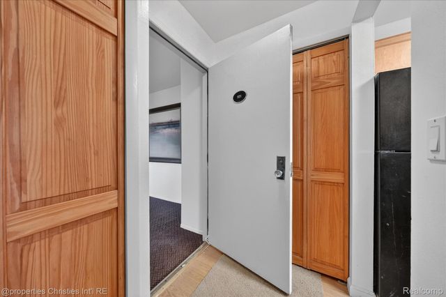 3815 Lone Pine Road, West Bloomfield Charter Township, MI 48323