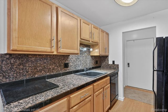 3815 Lone Pine Road, West Bloomfield Charter Township, MI 48323
