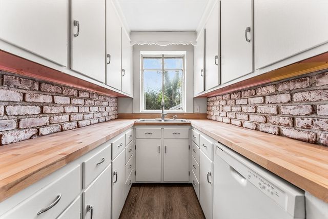 18 Fales Rd, Dedham, MA 02026