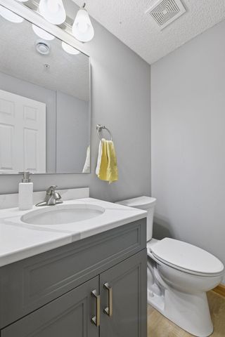 1976 Clover Ridge Drive, Chaska, MN 55318