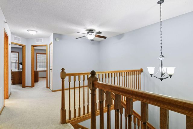 1976 Clover Ridge Drive, Chaska, MN 55318