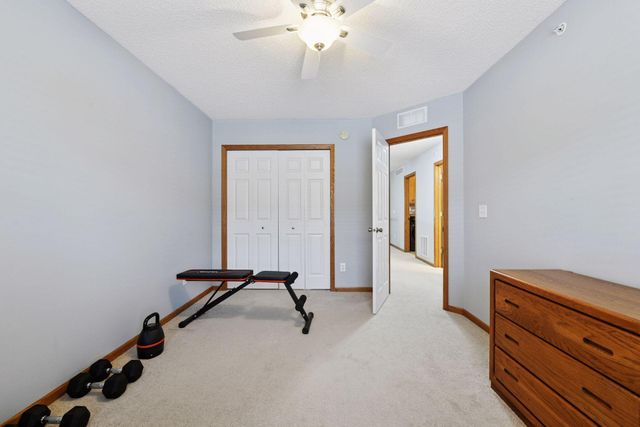 1976 Clover Ridge Drive, Chaska, MN 55318