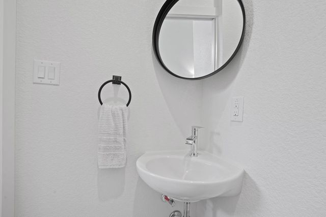 5806 Sutherlin RD, Austin, TX 78723