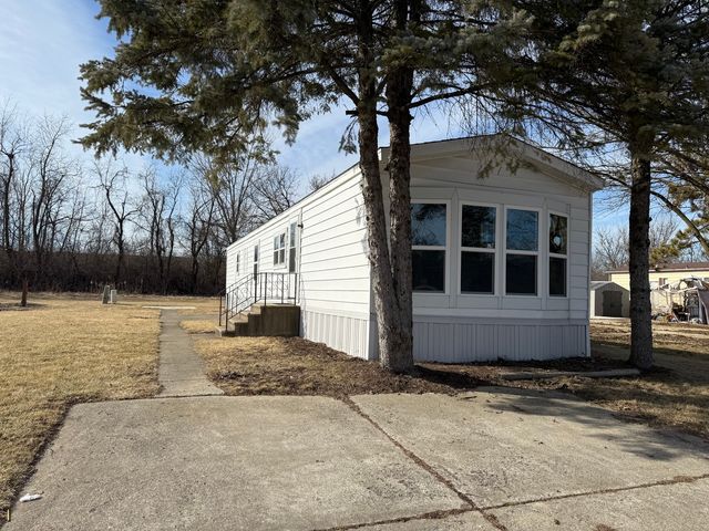 237 Blackthorn Road, Matteson, IL 60443