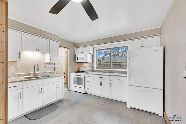 501 ROBBINS DR, Rapid City, SD 57701