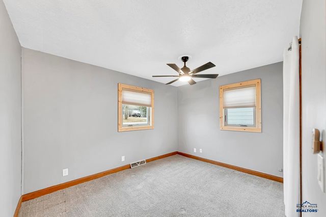 501 ROBBINS DR, Rapid City, SD 57701