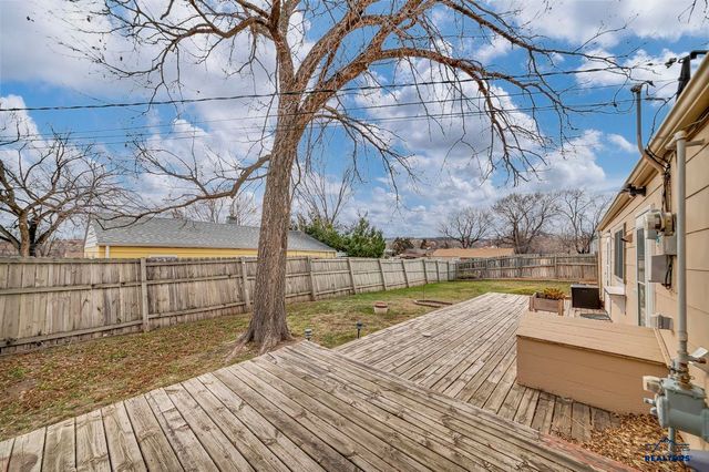 501 ROBBINS DR, Rapid City, SD 57701