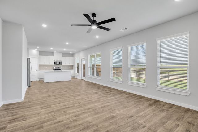 4028 Clovis Street, Midlothian, TX 76065
