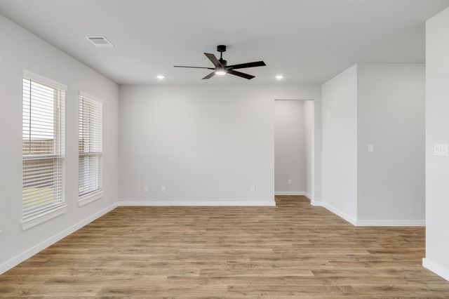 4028 Clovis Street, Midlothian, TX 76065