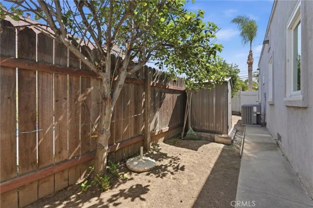 1519 Temple Avenue, Long Beach, CA 90804