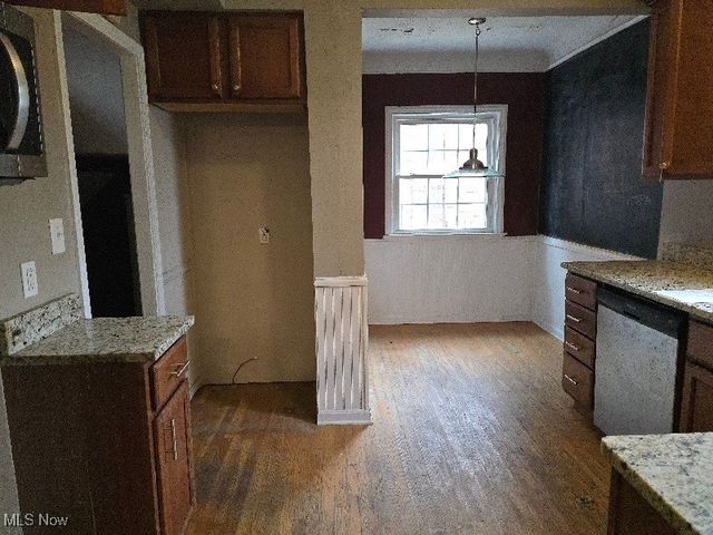 3649 Antisdale Avenue, Cleveland Heights, OH 44118