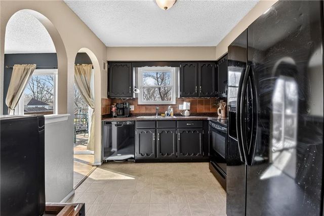 5012 NW Downing Street, Blue Springs, MO 64015