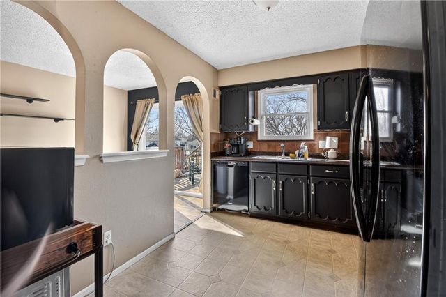 5012 NW Downing Street, Blue Springs, MO 64015