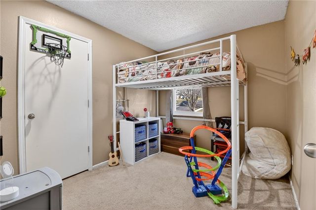 5012 NW Downing Street, Blue Springs, MO 64015