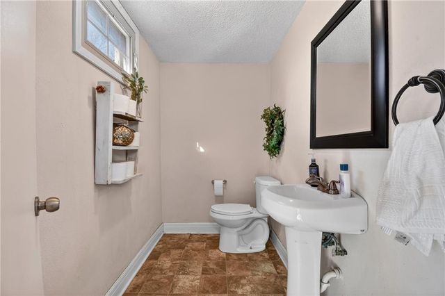 5012 NW Downing Street, Blue Springs, MO 64015