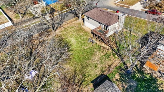 5012 NW Downing Street, Blue Springs, MO 64015