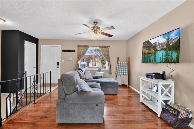 5012 NW Downing Street, Blue Springs, MO 64015