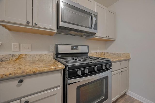 5009 Willow Point Drive, Conroe, TX 77303