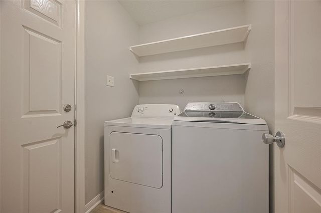 5009 Willow Point Drive, Conroe, TX 77303