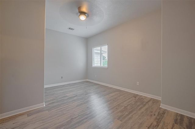 5009 Willow Point Drive, Conroe, TX 77303