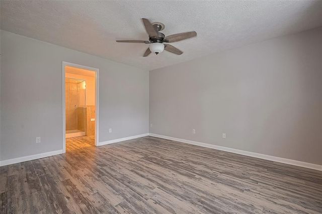 5009 Willow Point Drive, Conroe, TX 77303
