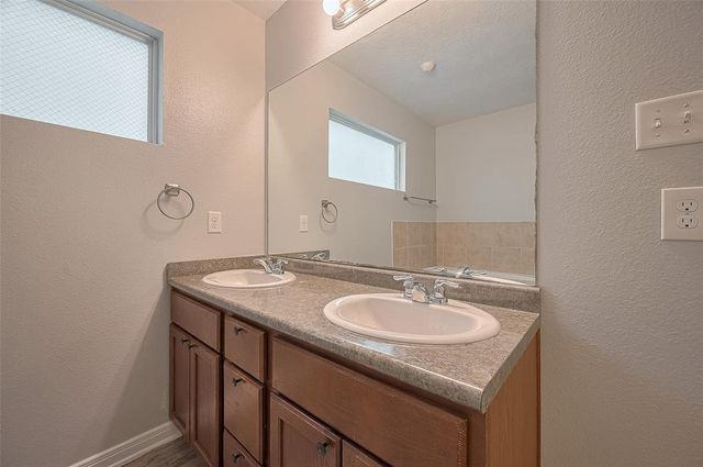 5009 Willow Point Drive, Conroe, TX 77303
