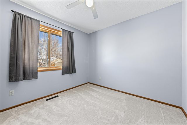 5935 W 136th Street, Savage, MN 55378