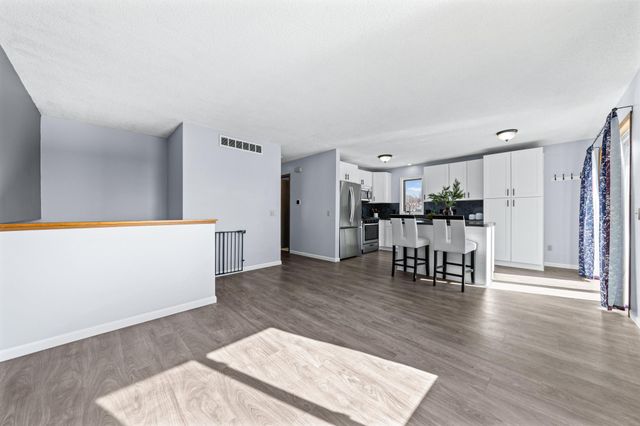 5935 W 136th Street, Savage, MN 55378