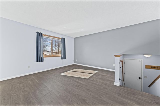 5935 W 136th Street, Savage, MN 55378