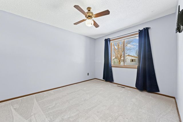 5935 W 136th Street, Savage, MN 55378