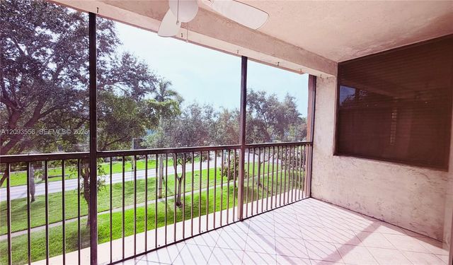 6800 Cypress Road 401, Plantation, FL 33317