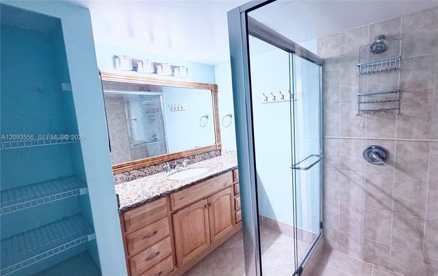 6800 Cypress Road 401, Plantation, FL 33317