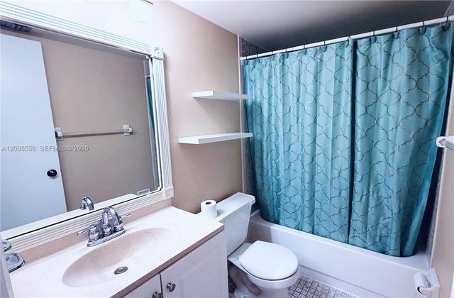 6800 Cypress Road 401, Plantation, FL 33317