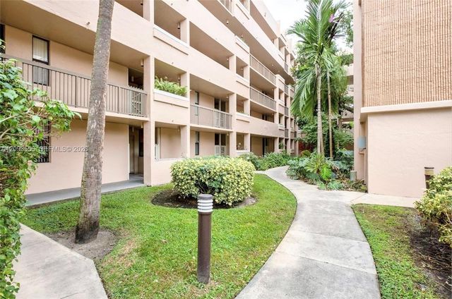 6800 Cypress Road 401, Plantation, FL 33317