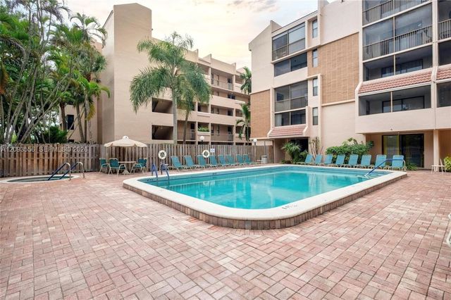 6800 Cypress Road 401, Plantation, FL 33317