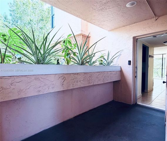6800 Cypress Road 401, Plantation, FL 33317